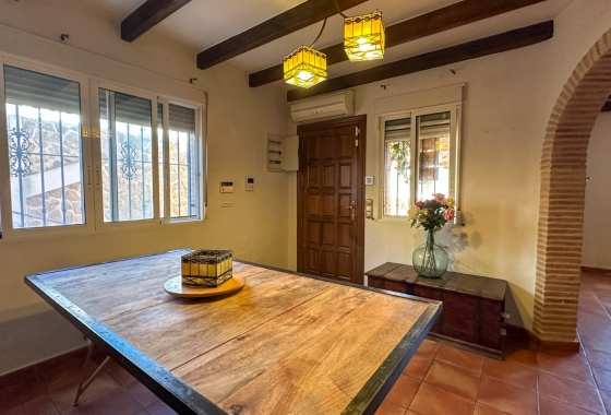 Resale - Townhouse - San Miguel de Salinas - Inland