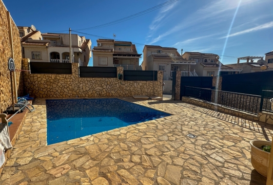 Resale - Townhouse - San Miguel de Salinas - Inland