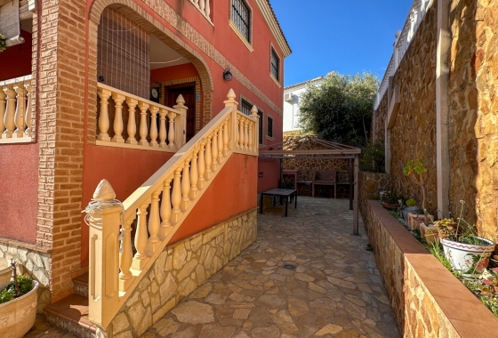 Resale - Townhouse - San Miguel de Salinas - Inland