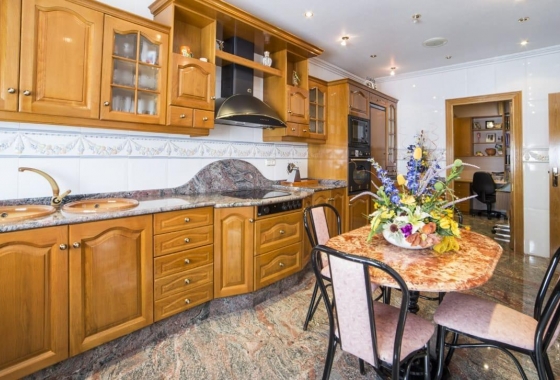 Resale - Townhouse - Los Alcazares - Centro