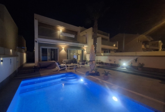 Wiederverkauf - Villa - Pilar de la Horadada - Costa Blanca
