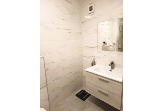 Resale - Apartment / flat - Torrevieja - Costa Blanca