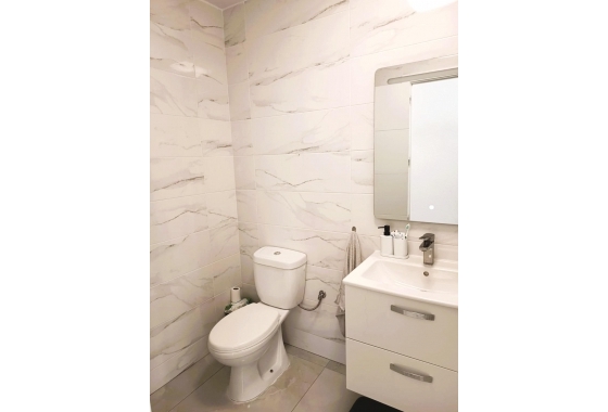 Resale - Apartment / flat - Torrevieja - Costa Blanca