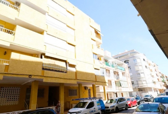 Resale - Apartment / flat - Torrevieja - Costa Blanca
