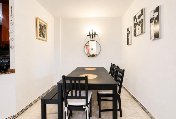 Resale - Apartment / flat - Torrevieja - Los Frutales