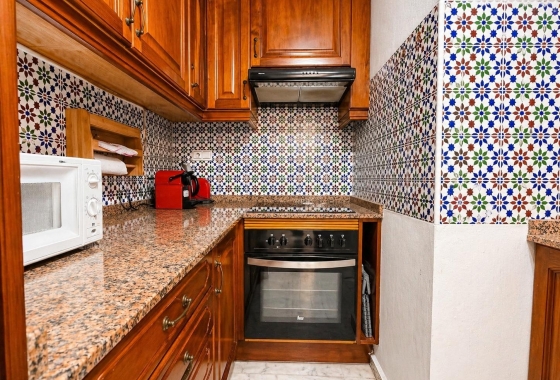 Resale - Apartment / flat - Torrevieja - Los Frutales