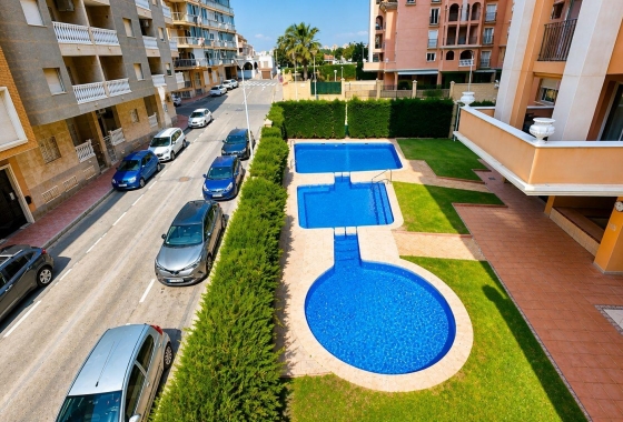 Resale - Apartment / flat - Torrevieja - Los Frutales