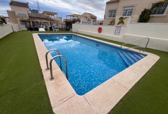 Resale - Townhouse - San Miguel de Salinas - Las Filipinas