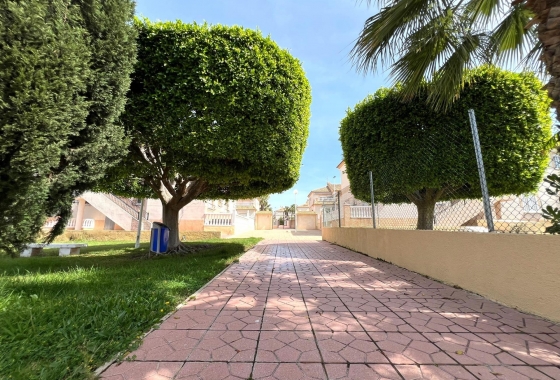 Wiederverkauf - Bungalow - Torrevieja - aguas nuevas