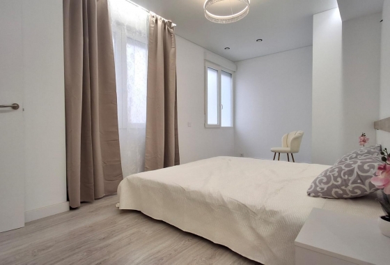 Wiederverkauf - Wohnung - Torrevieja - Acequion