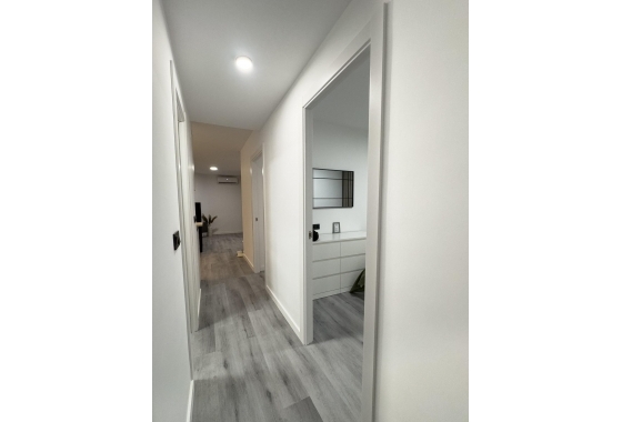 Wiederverkauf - Wohnung - Torrevieja - Centro