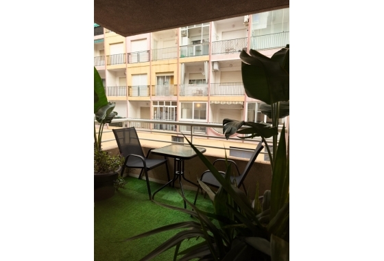 Wiederverkauf - Wohnung - Torrevieja - Centro