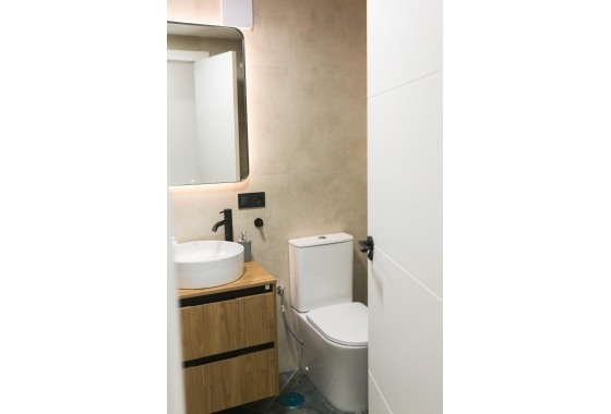 Wiederverkauf - Wohnung - Torrevieja - Centro