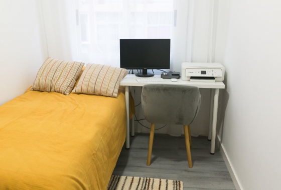 Wiederverkauf - Wohnung - Torrevieja - Centro