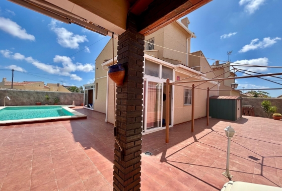 Resale - Villa - Torrevieja - San Luis