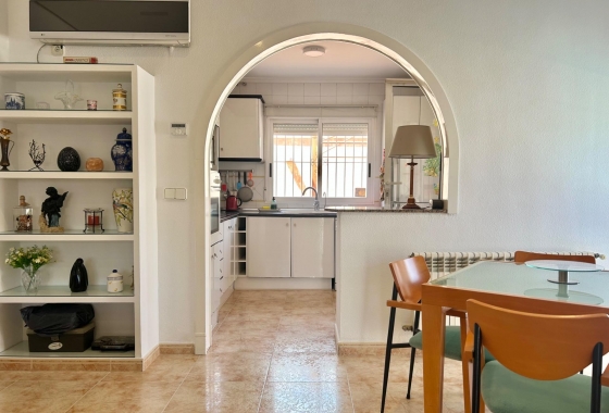 Resale - Villa - Torrevieja - San Luis