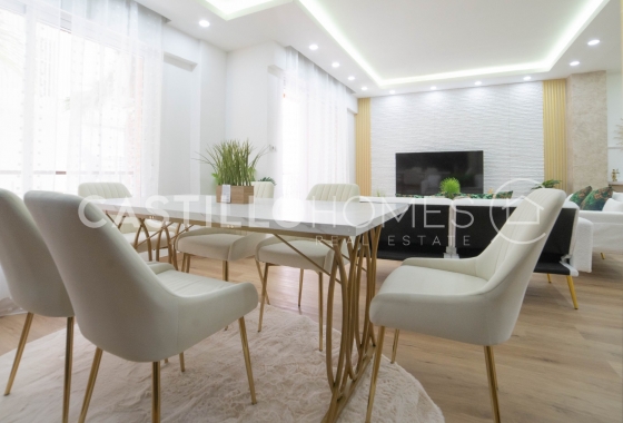 Wiederverkauf - Wohnung - Torrevieja - Centro