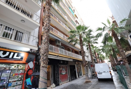 Resale - Apartment / flat - Torrevieja - Costa Blanca