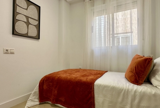 Resale - Apartment / flat - Torrevieja - Costa Blanca