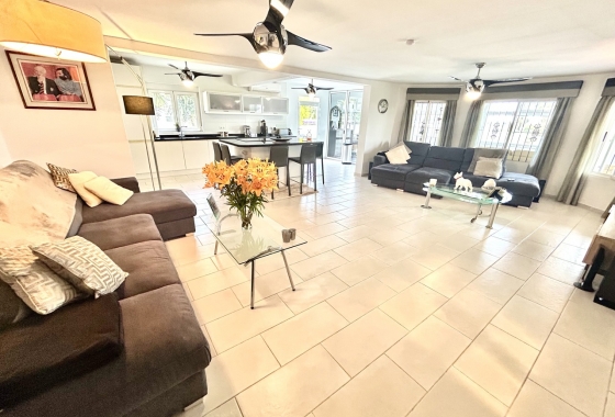 Resale - Villa - Catral - Costa Blanca