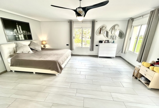 Resale - Villa - Catral - Costa Blanca