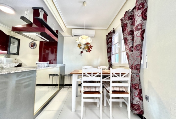 Resale - Apartment / flat - Torrevieja - Costa Blanca