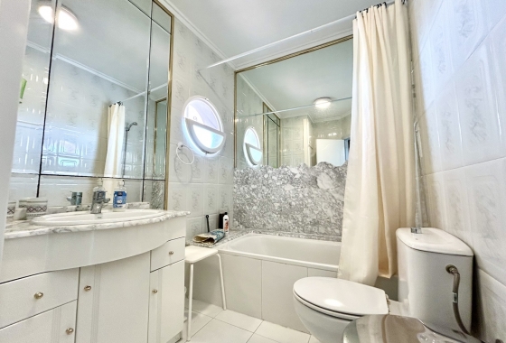 Resale - Apartment / flat - Torrevieja - Costa Blanca