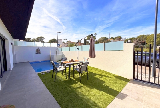 Revente - Villa - Orihuela Costa - Costa Blanca