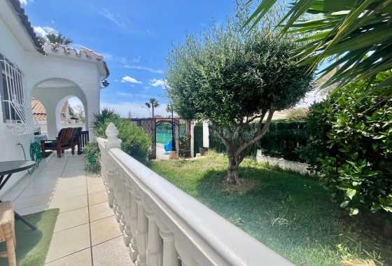 Wiederverkauf - Villa - Orihuela Costa - La Florida