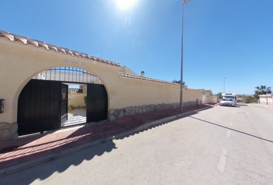 Herverkoop - Villa - Orihuela Costa - Costa Blanca