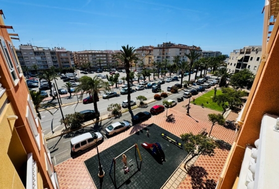 Resale - Apartment / flat - Guardamar del Segura - Pueblo