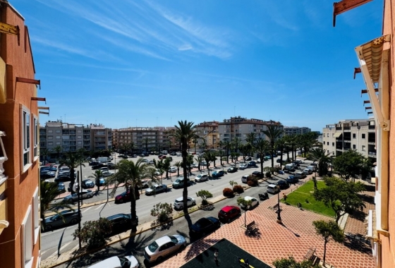 Resale - Apartment / flat - Guardamar del Segura - Pueblo