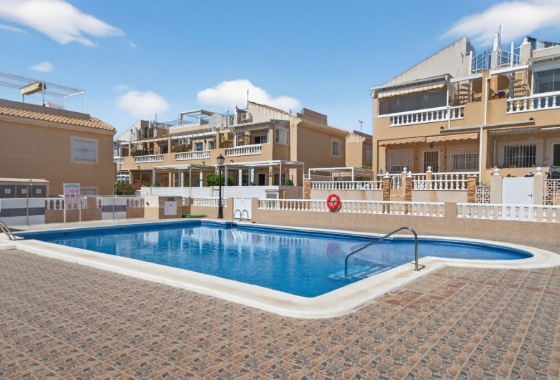 Revente - Maison de ville - Torrevieja - aguas nuevas