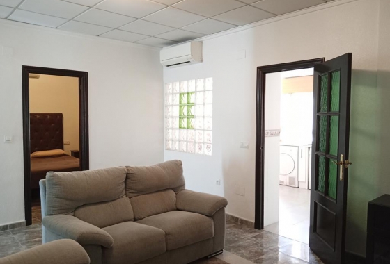 Resale - Townhouse - Los Montesinos - PUEBLO CENTRO