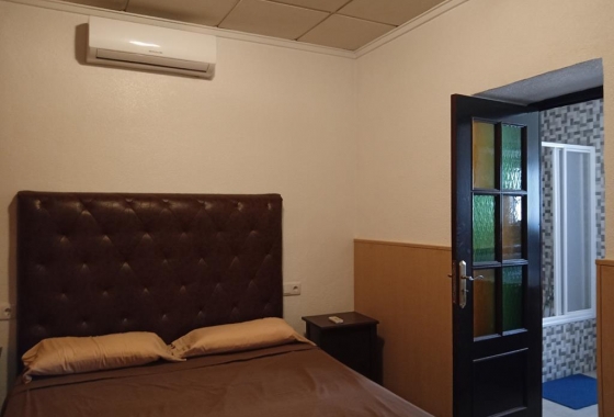 Resale - Townhouse - Los Montesinos - PUEBLO CENTRO
