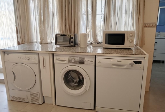 Resale - Townhouse - Los Montesinos - PUEBLO CENTRO