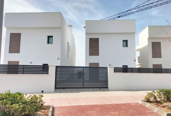 New Build - Chalet - Pilar de la Horadada