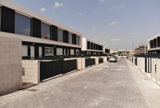 Obra nueva - Chalet - Gran Alacant