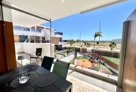 Resale - Apartment / flat - Pilar de la Horadada - Costa Blanca