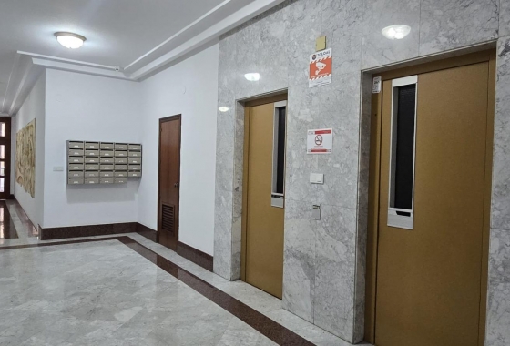 Revente - Appartement - Torrevieja - Centro