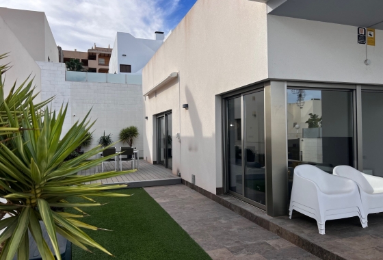 Revente - Villa - Orihuela Costa - Costa Blanca
