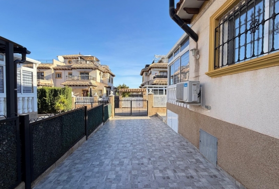Wiederverkauf - Stadthaus - Orihuela Costa - Las Filipinas