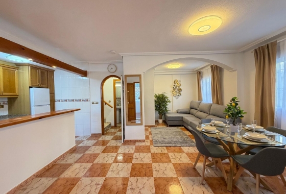 Wiederverkauf - Stadthaus - Orihuela Costa - Las Filipinas