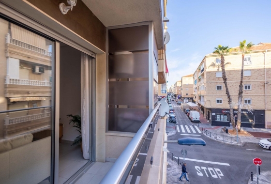 Wiederverkauf - Wohnung - Torrevieja - Las Calas