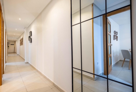 Wiederverkauf - Wohnung - Torrevieja - Las Calas