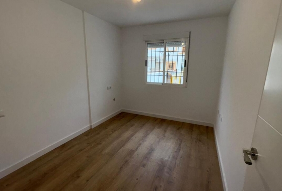 Resale - Bungalow - Torrevieja - PARQUE DE LAS NACIONES