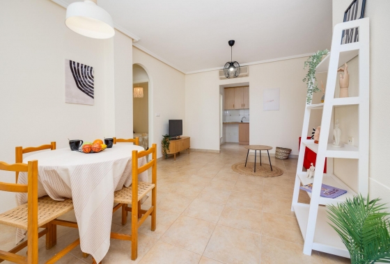 Resale - Bungalow - Torrevieja - Aguas Nuevas 1