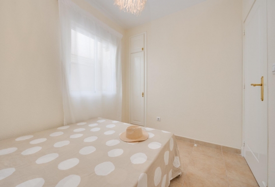Resale - Bungalow - Torrevieja - Aguas Nuevas 1