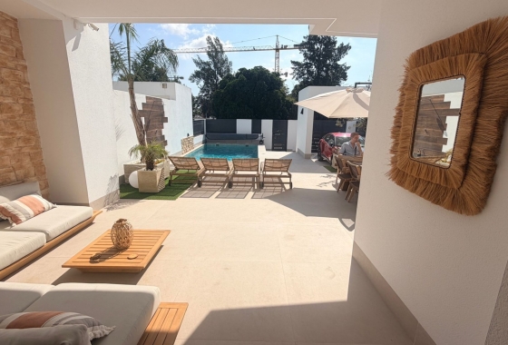 Resale - Villa - Dolores - Costa Blanca