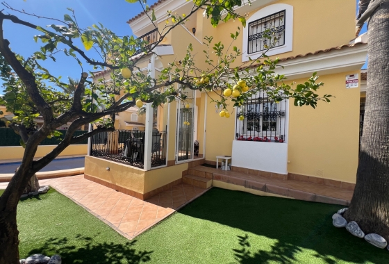 Wiederverkauf - Villa - Orihuela Costa - Costa Blanca